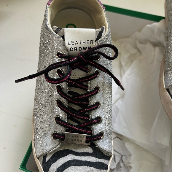 Designer Leather Crown Sneakers in silver glitter, zebra toe on leather. S 39 - Picture 2 of 10